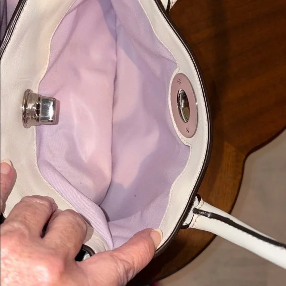 Coach F13675 Hampton Madeleine satchel/carryall smooth thick leather
White EUC - Picture 14 of 17